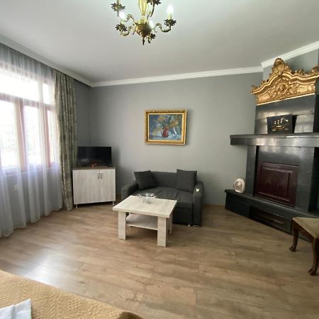 Cozy Studio On Europe Square Batumi Eksteriør bilde