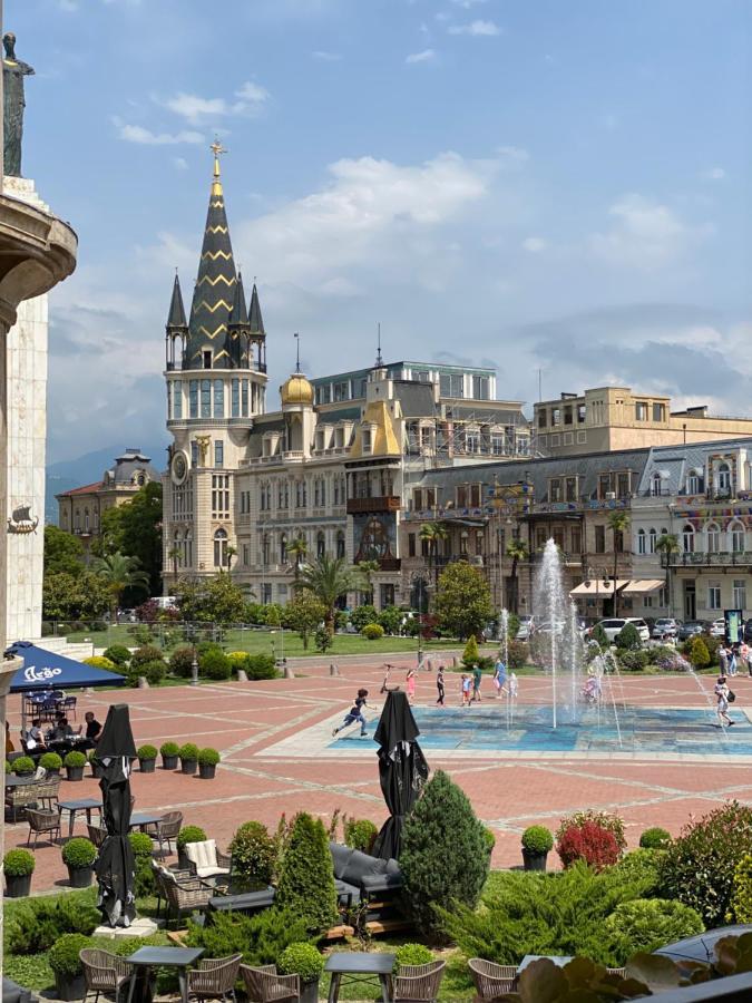 Cozy Studio On Europe Square Batumi Eksteriør bilde