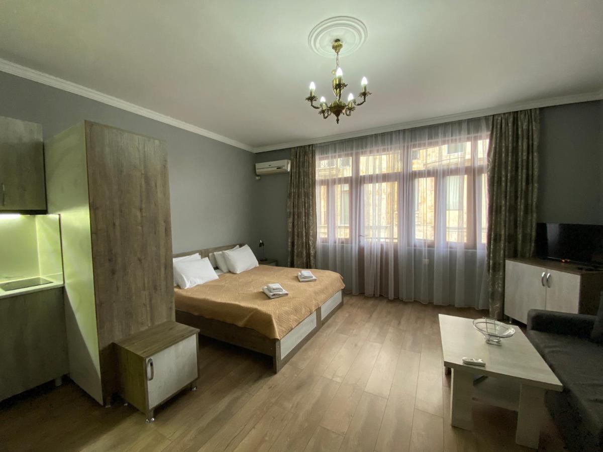 Cozy Studio On Europe Square Batumi Eksteriør bilde